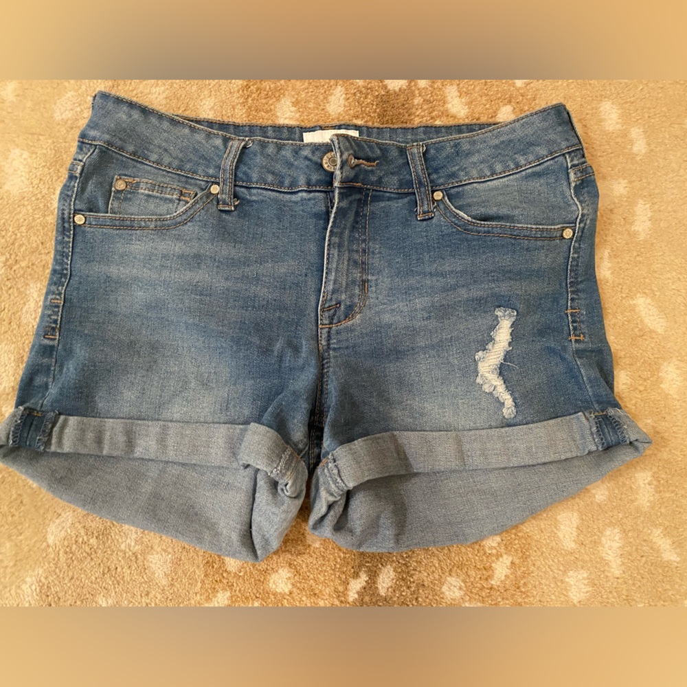 Medium wash “short” denim shorts